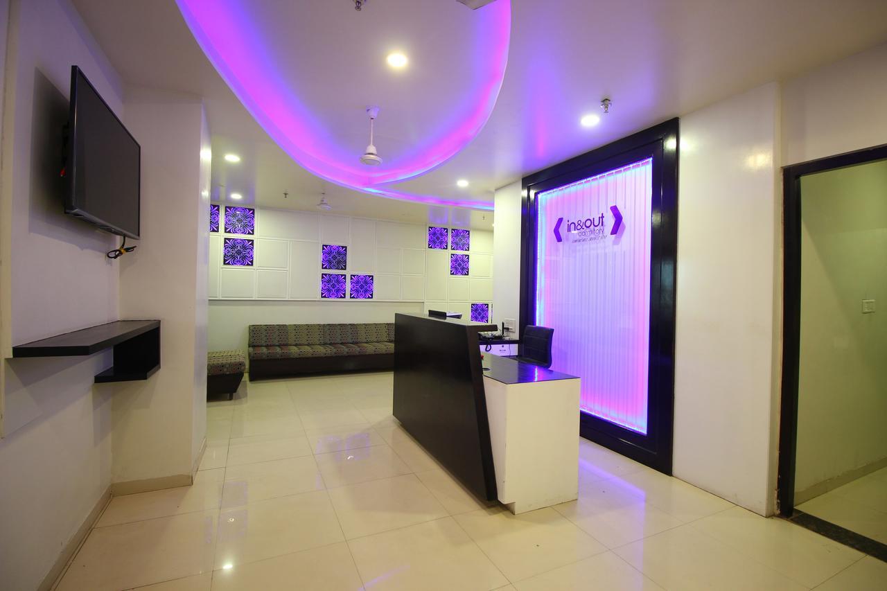 Jackpot Room In & Out Dormitory Ahmedabad Exterior foto